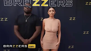 BRAZZERS - Violet Myers Shows off her asshole to Paparazi